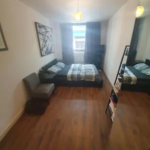 Privatunterkunft Double With Shared Bathroom, London